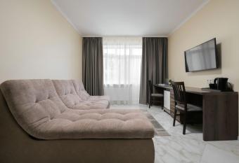 Borys Hotel Boryspil Airport has Balcony rooms