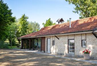 Het Spechtennest allows 18 year olds to book a room