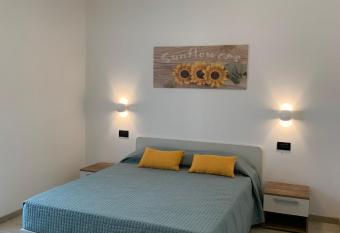 Casa Fiorita allows 18 year olds to book a room