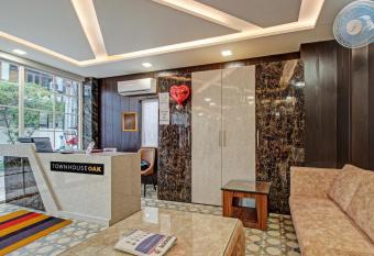 Townhouse OAK VS Shivanya allows 18 year olds to book a room