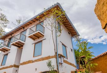 Casa Guat   has Balcony rooms