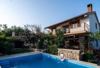 Etno Villa with a pool - Matu  anovi Dvori Rab has Balcony rooms