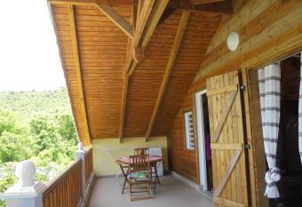 APPARTEMENT vue SUR MER has Balcony rooms