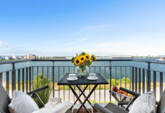 Marina Sunrise allows 18 year olds to book a room