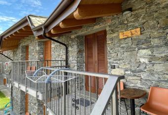 Orobie Holiday Apartments allows 18 year olds to book a room