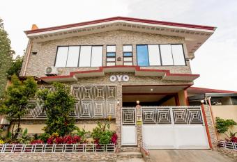 OYO 805 La Belladoza allows 18 year olds to book a room