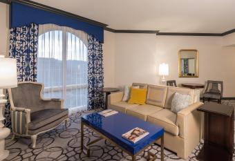 Rio Hotel & Casino has rooms with a private hot tub