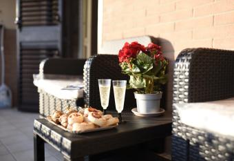 SOLE e MARE Luxury Home has Balcony rooms