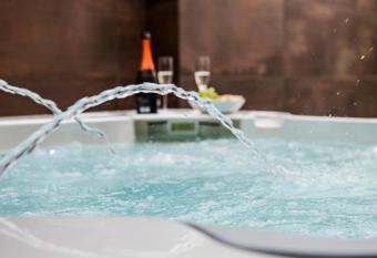 Case vacanza Puccini has Balcony rooms