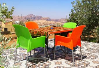 Petra Stones Inn has Balcony rooms