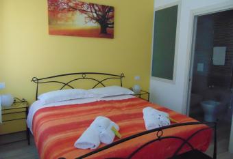 La stazione allows 18 year olds to book a room