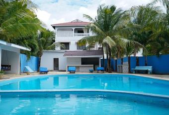 Lux Suites Diani Holiday Villas has Balcony rooms