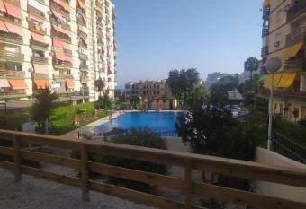 ARROYO DE LA MIEL ,LAS NACIONES SUN&BEACH allows 18 year olds to book a room