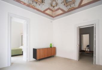 Palazzo Garibaldi - Luxury Suites allows 18 year olds to book a room