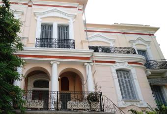 The Pitoulis Mansion has Balcony rooms