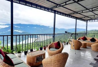 Kalimpong Sunrise-Inn Homestay has Balcony rooms