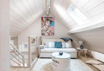 K2 Annecy Rent Lodge allows 18 year olds to book a room