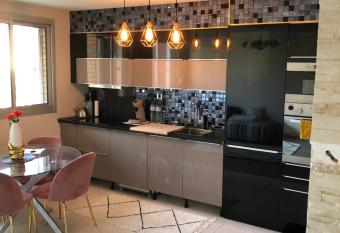 Juste Cozy tr  vise has Balcony rooms