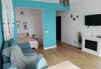 Dream Weaver s Studio allows 18 year olds to book a room