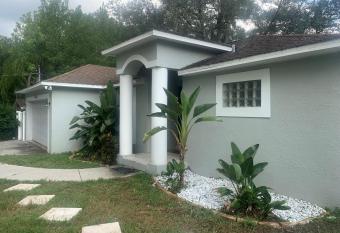 Casa Familia Martino 5 has Balcony rooms