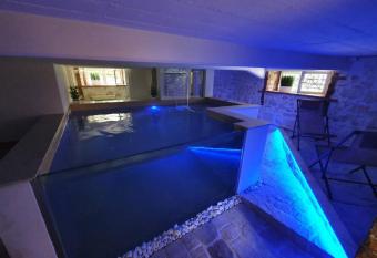 Private Room with Exclusive SPA has rooms with a private hot tub