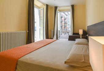 ADRIA Luxury Residence - Centro Trieste allows 18 year olds to book a room