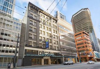 Days Inn by Wyndham Vancouver Downtown allows 18 year olds to book a room
