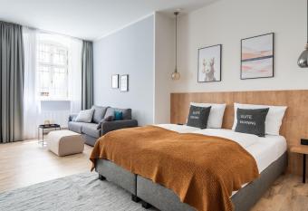 limehome Bamberg Ke  lerstra  e allows 18 year olds to book a room