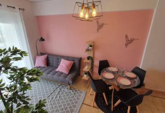 Vasilikis design appartment has Balcony rooms