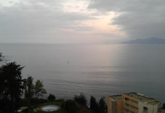 Al mare has rooms with a private hot tub