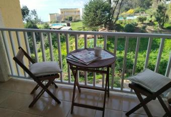 Depto 2 D, playa y piscinas has Balcony rooms