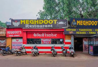 SPOT ON Hotel Meghdoot allows 18 year olds to book a room