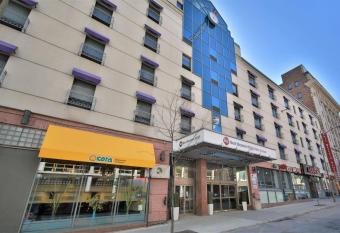 Best Western Plus Montreal Downtown-Hotel Europa allows 18 year olds to book a room