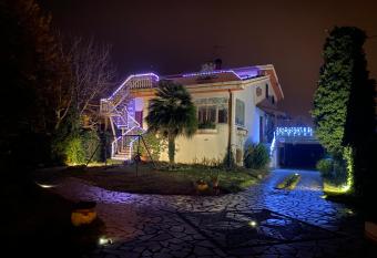 Villa Ulivi has Balcony rooms