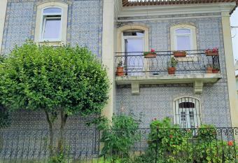 Casa das Cam  lias Garden Guesthouse has Balcony rooms