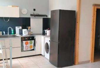 Julio C  sar Poligny Jura has Balcony rooms