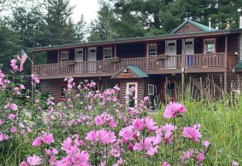 Mountain View Motel & Campground has Balcony rooms