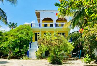 JAGUAR MORNING STAR has Balcony rooms