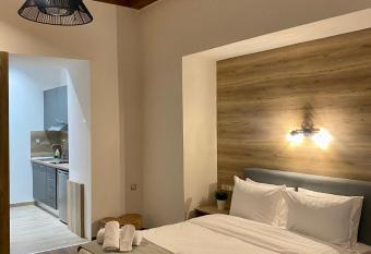 11 Luxury Apartments Metsovo. allows 18 year olds to book a room