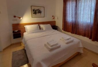 Maple s Place -                       allows 18 year olds to book a room