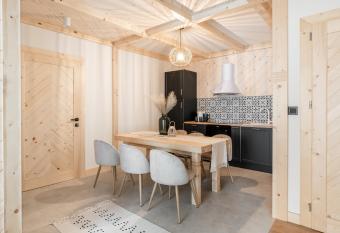 Folkova 21 - Apartamenty has Balcony rooms