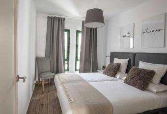 Holyhome premium 101 has Balcony rooms