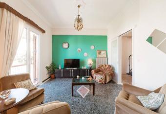 John s house under the Castle of Kalamata has Balcony rooms