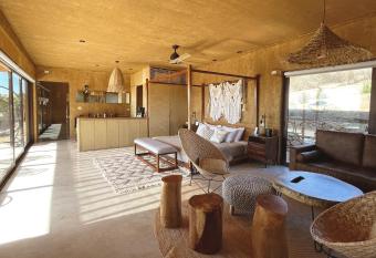 Mexico en la Piel allows 18 year olds to book a room