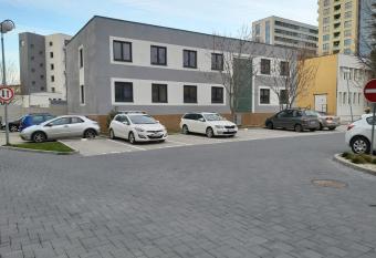 Living Bratislava Centrum & Bus Station & Mlynsk   Nivy allows 18 year olds to book a room