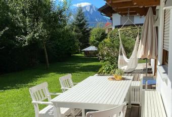 Sweet Alpen Home has Balcony rooms