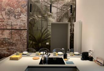 Niki O. Charme has Balcony rooms