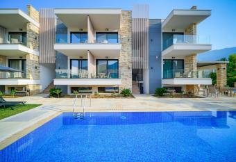 Tereza Golden has Balcony rooms