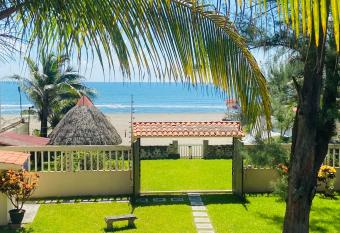 Quinta Dun   Boutique... Un Para  so Frente Al Mar! has Balcony rooms