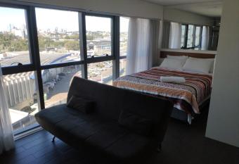 Seventh Avenue Oxford- 7TH042 allows 18 year olds to book a room